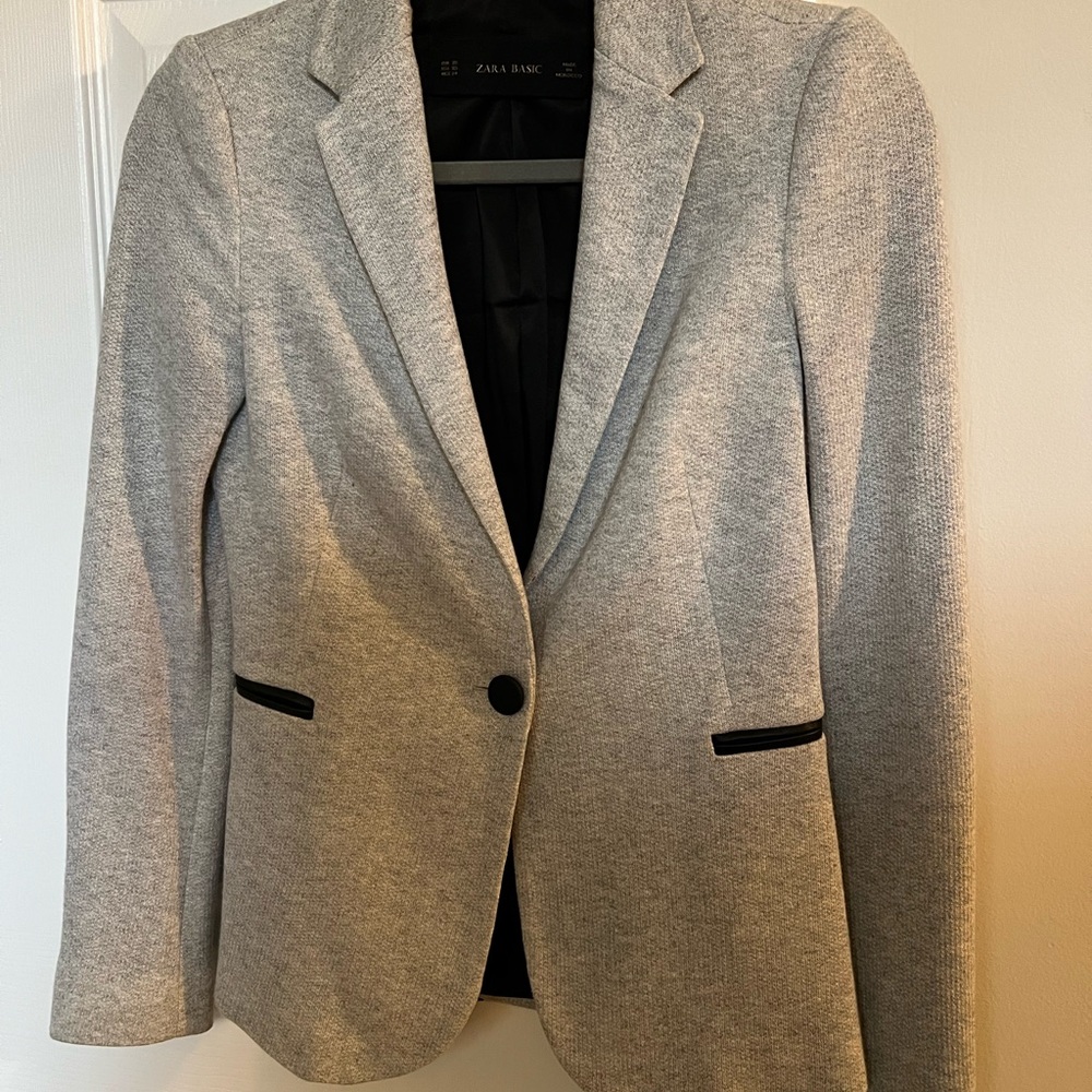 Zara Gray Modern Blazer with Tailored Fit